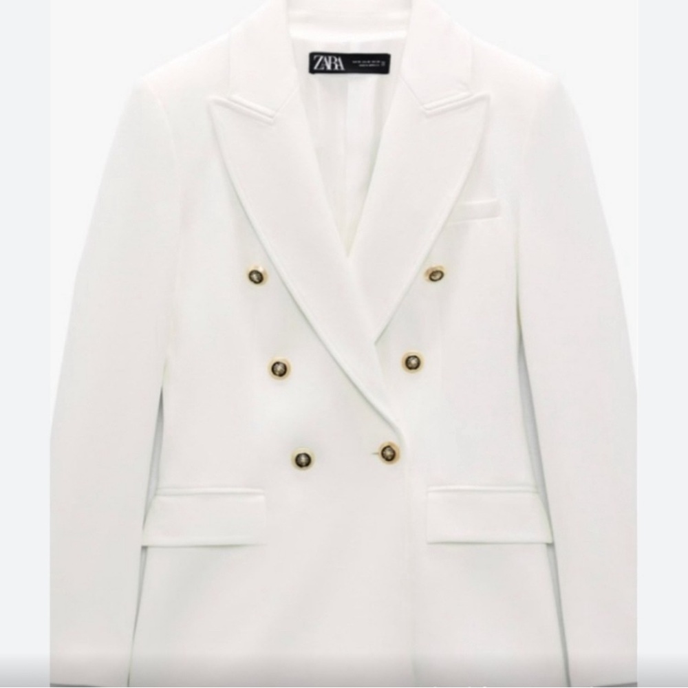 NEW with tags!  Zara White Double Breasted Gold Accent Blazer Size XL